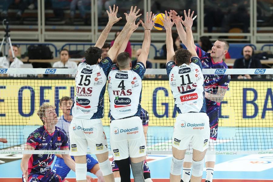 Modena non brilla e ringrazia la Lube che batte Cisterna