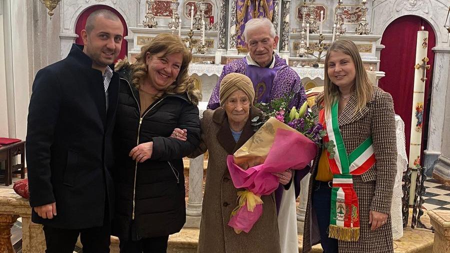 Polinago, festa per la nonna record: i 106 splendidi anni di Lea Casacci