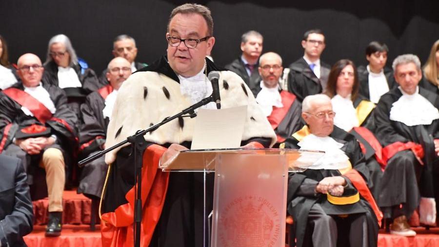 Il rettore Gavino Mariotti <em>(foto Mauro Chessa)</em>