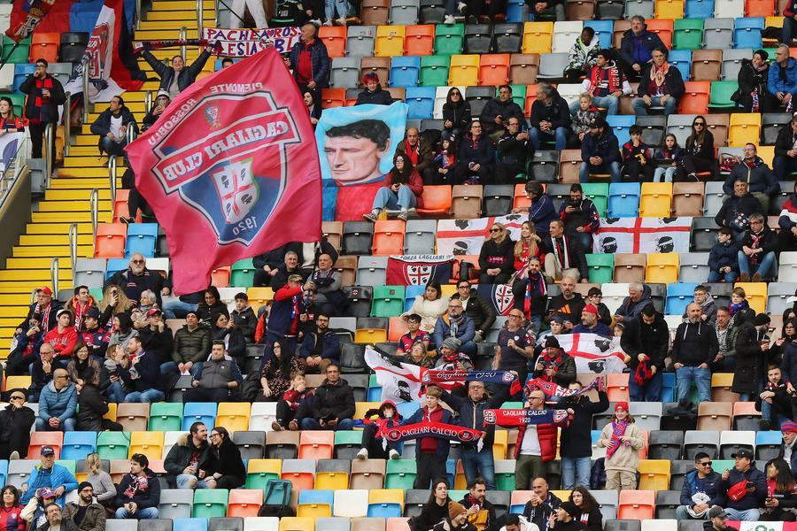 Udine, striscioni vietati ai tifosi del Cagliari: l’appello della società rossoblù