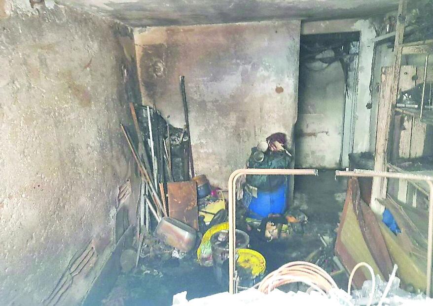 I residenti di via Monte San Michele «Abbiamo paura di un altro rogo»