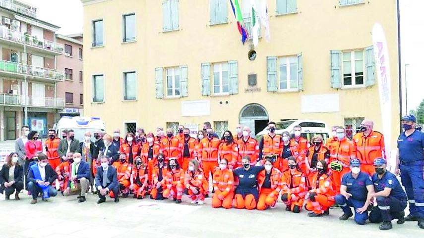 Ema Emilia Ambulanze inaugura l’auto che servirà per i servizi di trasporto