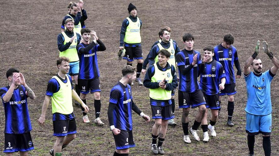 Il Piombino scalda i muscoli Ora c’è il derby nel mirino