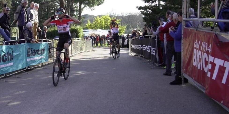Cini vince la corsa per Pantani