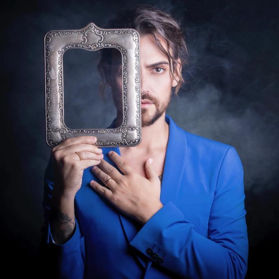 Valerio Scanu: «Oggi non ti perdonano gli errori, ma io ho scelto di essere un musicante libero»