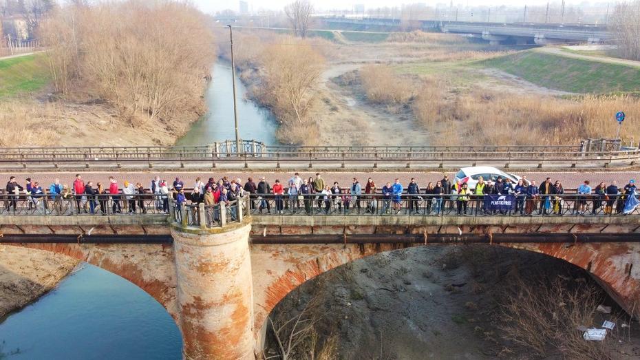 Modena, discarica a Ponte Alto: Plastic Free raccoglie 4 tonnellate di rifiuti 