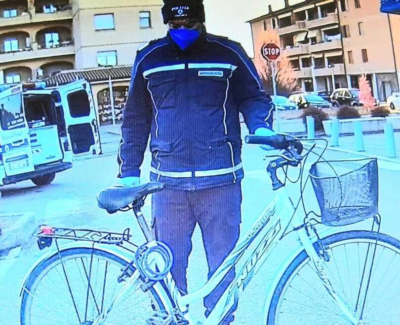 Cavezzo, ubriaco in bici fa incidente: multato di mille euro
