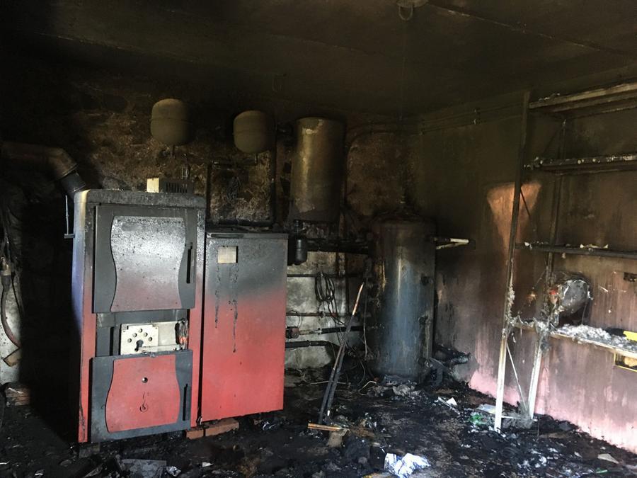 Pontremoli, caldaia in fiamme: distrutta abitazione