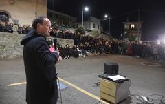 Oniferi, vicino al campetto spunta la scritta “Piromane”