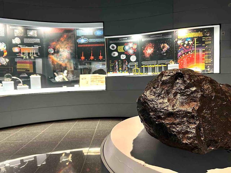 
	L'interno del Museo di scienze planetarie

