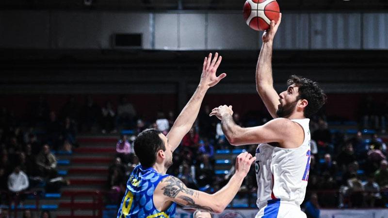 
	Marco Arrigoni al tiro

