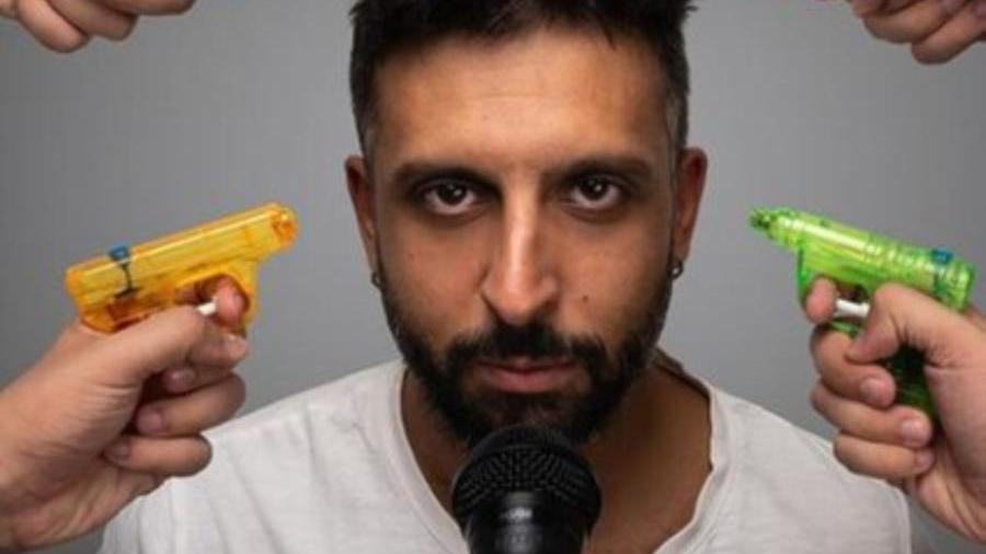 Andrea Di Castro (foto dal profilo Facebook dell'artista)