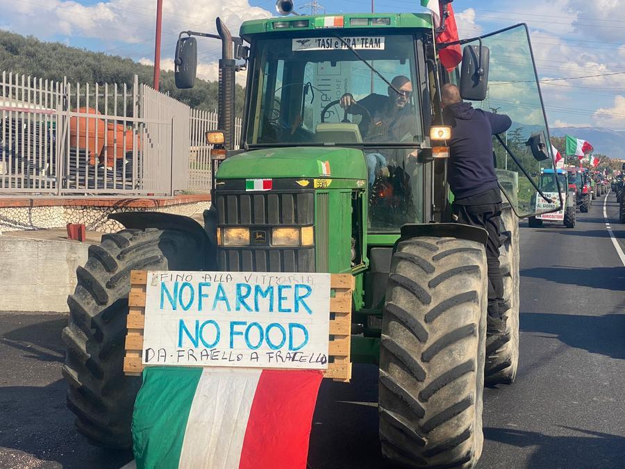 Protesta degli agricoltori, oggi manifestazione dei trattori