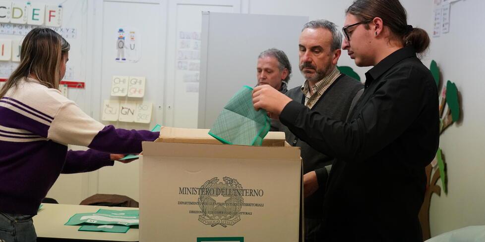 Un seggio per il referendum che si è svolto a dicembre