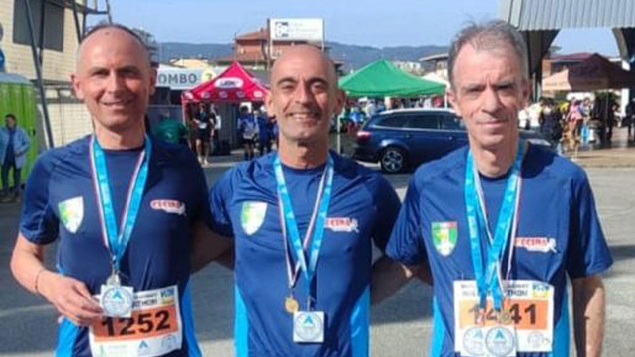 A destra Lecci, Bernardi e Cecconi alla White marble marathon 2024