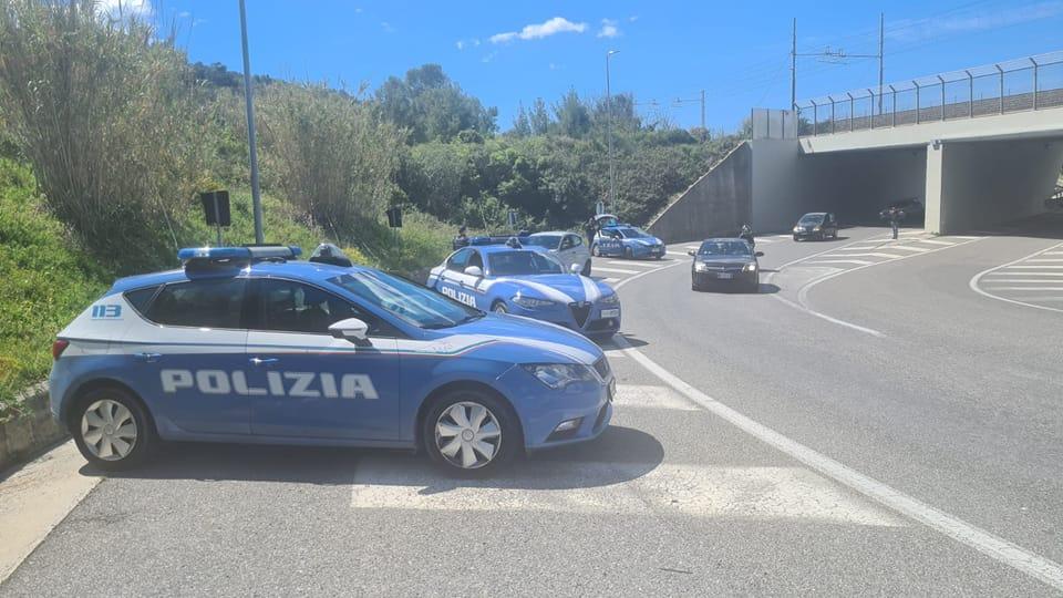 Volanti della polizia (foto d'archivio)