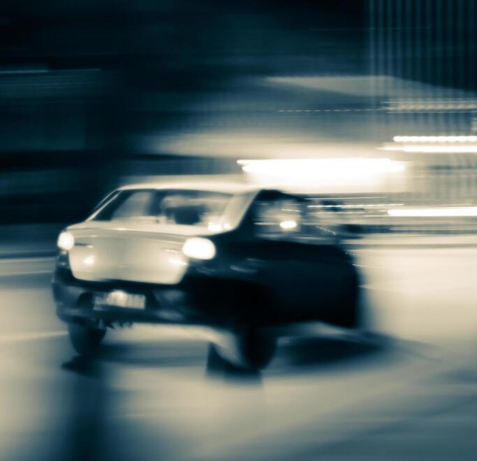 Argenta, «si spingono sotto le auto»