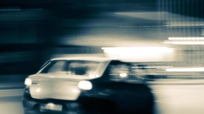 Argenta, «si spingono sotto le auto»