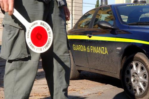 
	Un controllo della finanza (foto d'archivio)

