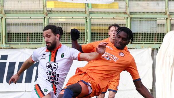 Diakhate che rientra dopo due turni di squalifica (foto Nucci)
