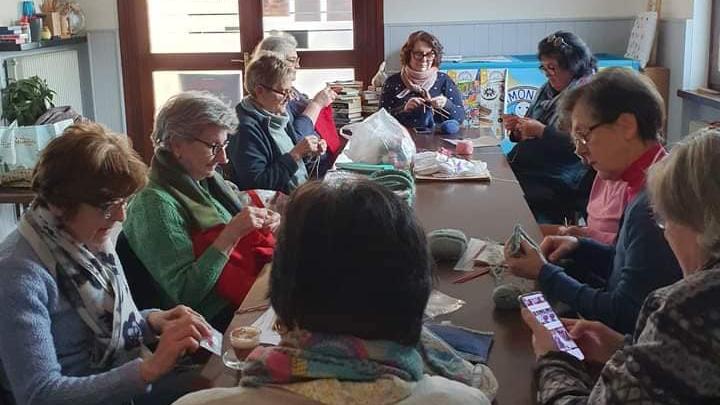 Le volontarie al lavoro