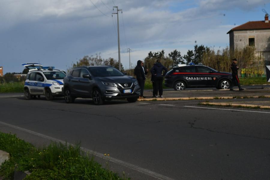 
	Polizia locale e carabinieri nel luogo in cui &egrave; stato&nbsp;investito il pedone

