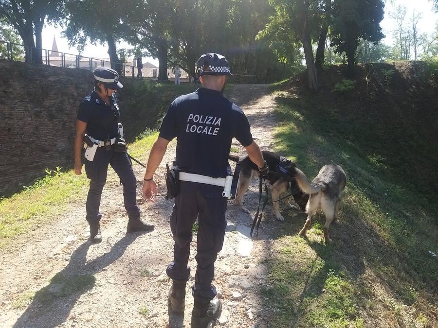 Ferrara, taser: la Cgil rafforza il suo no: «Scosse e uncini, problema serio»