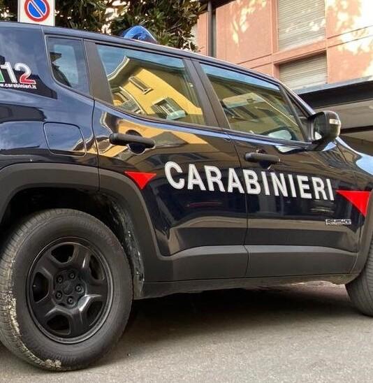 Argenta, la finta di spingersi sotto un’auto. Arrivano le scuse dei genitori