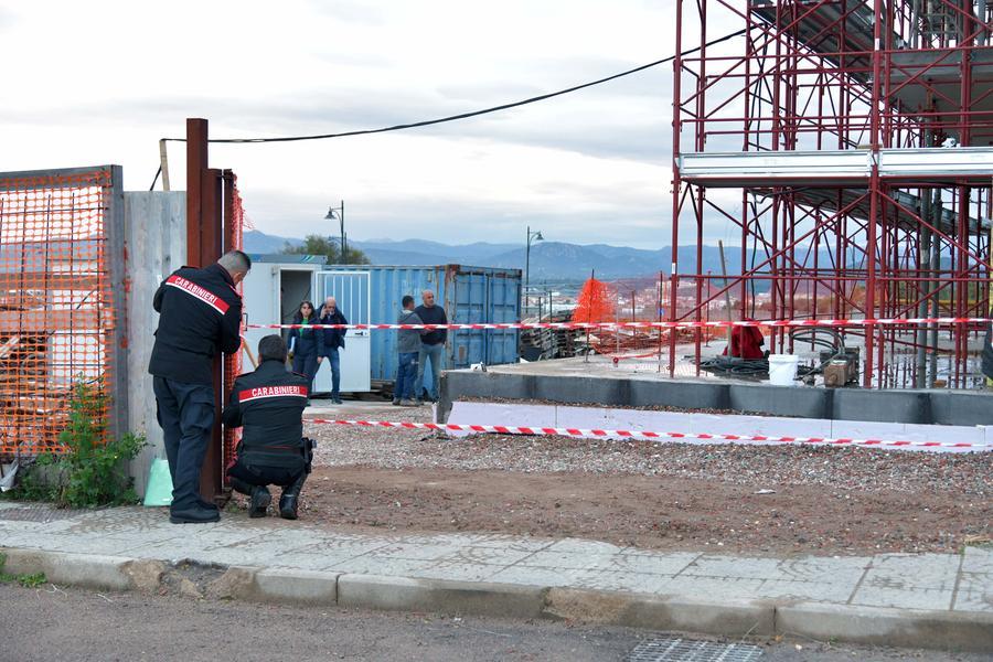 
	I sigilli nel cantiere di via Londra (foto di Vanna Sanna)

