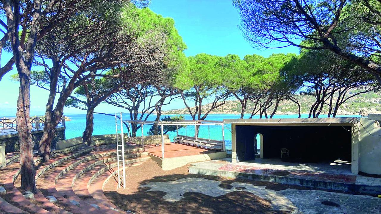 Club Med a Caprera, viaggio nel tempio delle vacanze chiuso da 18 anni