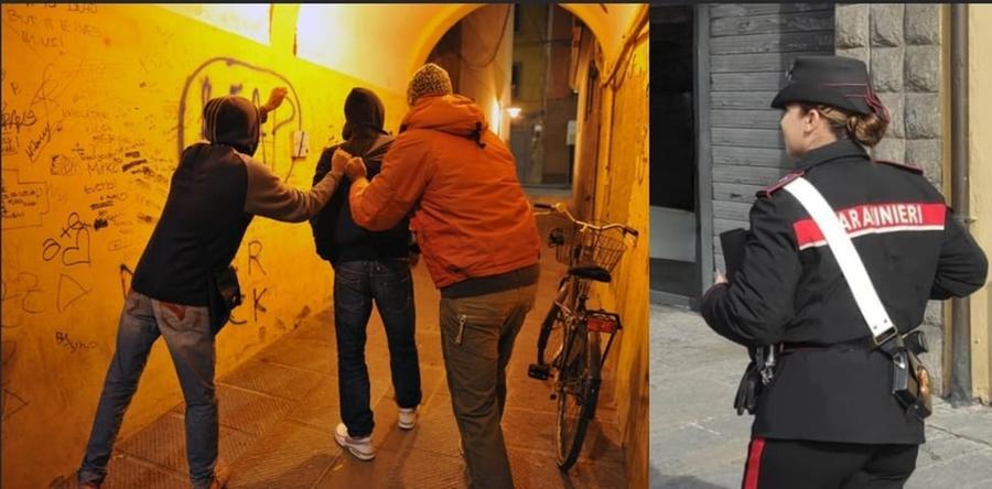 Offendono e picchiano un 13enne per mesi, denunciati quattro minorenni