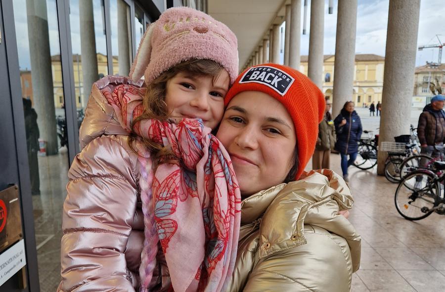 «Mio padre combatte in Ucraina: temo che ogni notte sia l’ultima»