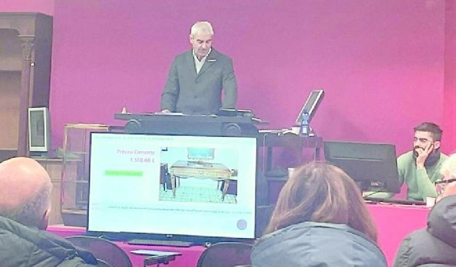 Ferrara, una giornata all’asta alla ricerca dell’affare