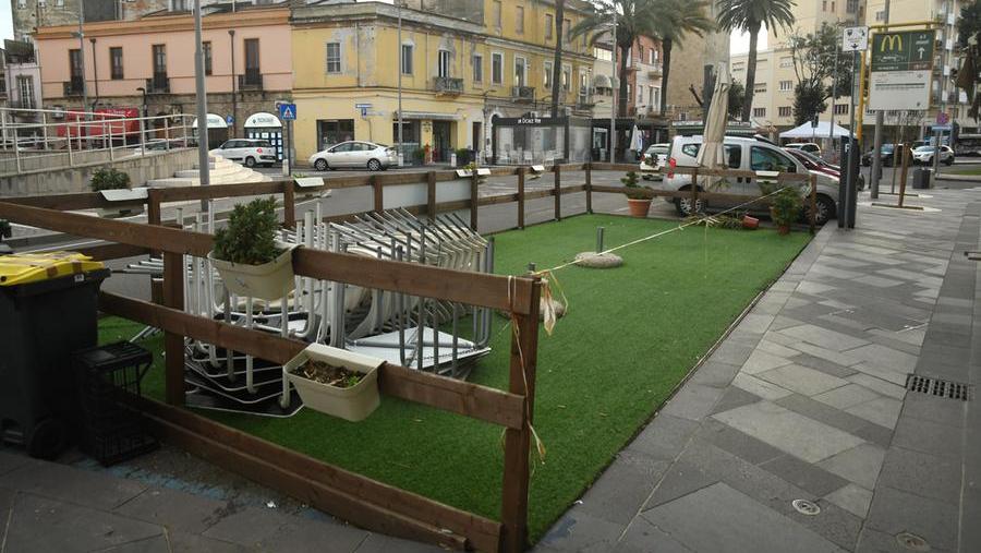 Un dehors all'imbocco di piazza Roma