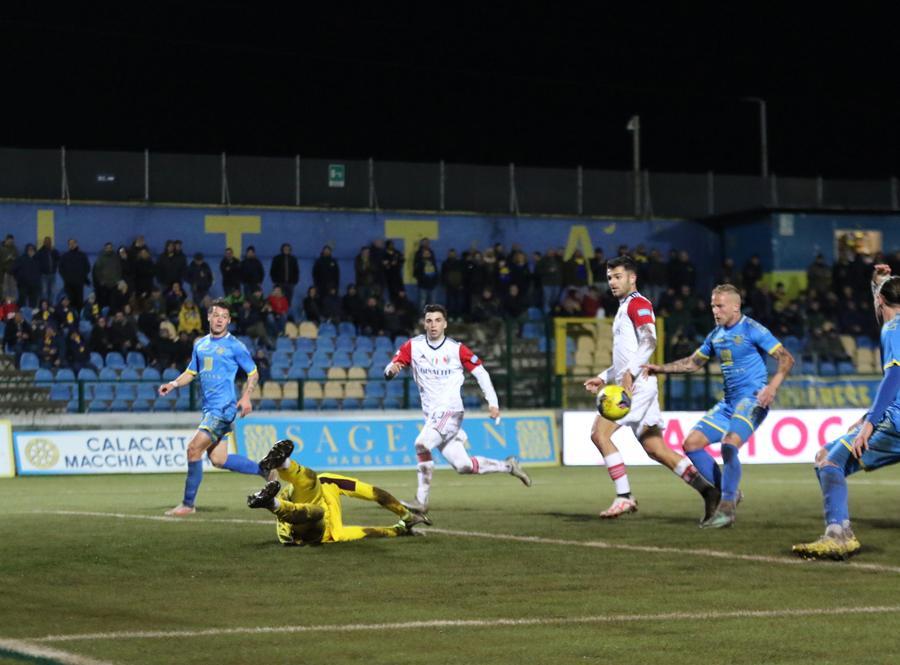 Carrarese, cinquina in rimonta contro il Sestri: finisce 5-1