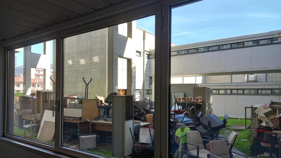 Coi soldi in arrivo dal ministero il Tribunale di Prato si libera della discarica di mobili