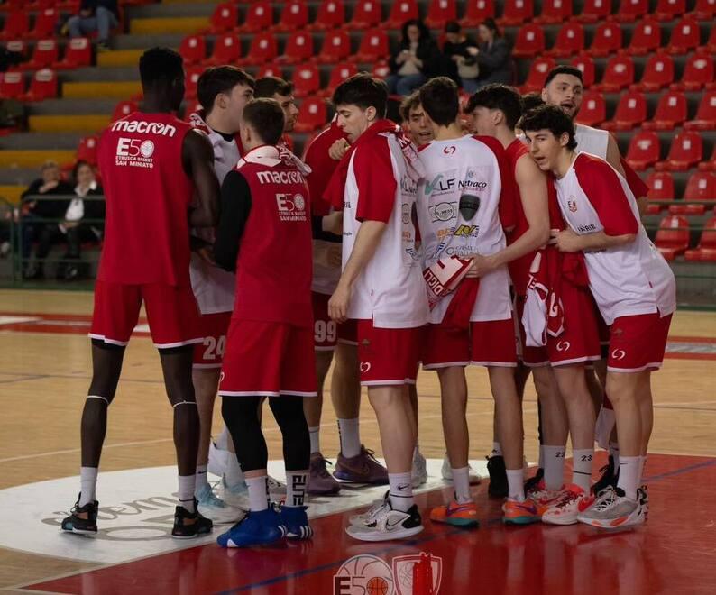 Il gruppo dell’Etrusca San Miniato che è arrivato 4° nella prima fase del campionato di B Interregionale