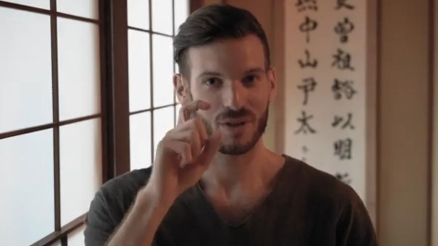 «Insegnando la lingua dei segni sono diventato famoso in Giappone»