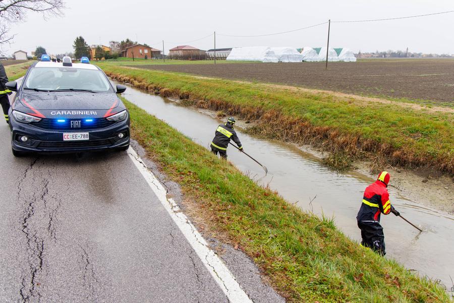 Armi rubate ad Argenta, ritrovata una mitraglietta e parte della refurtiva