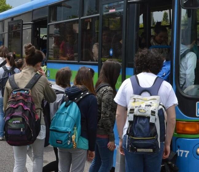 Scuole, una su 10 è “irraggiungibile” a causa dei trasporti inesistenti 