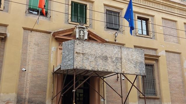 Modena, Giovanardi, inizia il processo