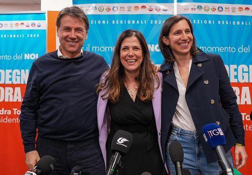 Il campo largo piace e vince M5s-Pd: «L’alternativa c’è»