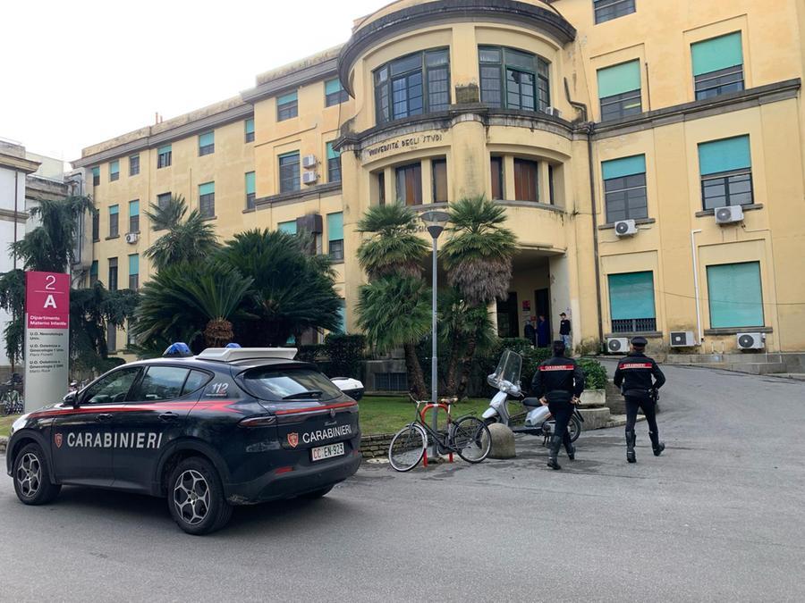 
	I carabinieri al Santa Chiara di Pisa (foto Muzzi)


