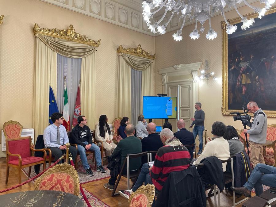 Vado al cinema col taxi condiviso? A Livorno arriva la App “Vo lì”