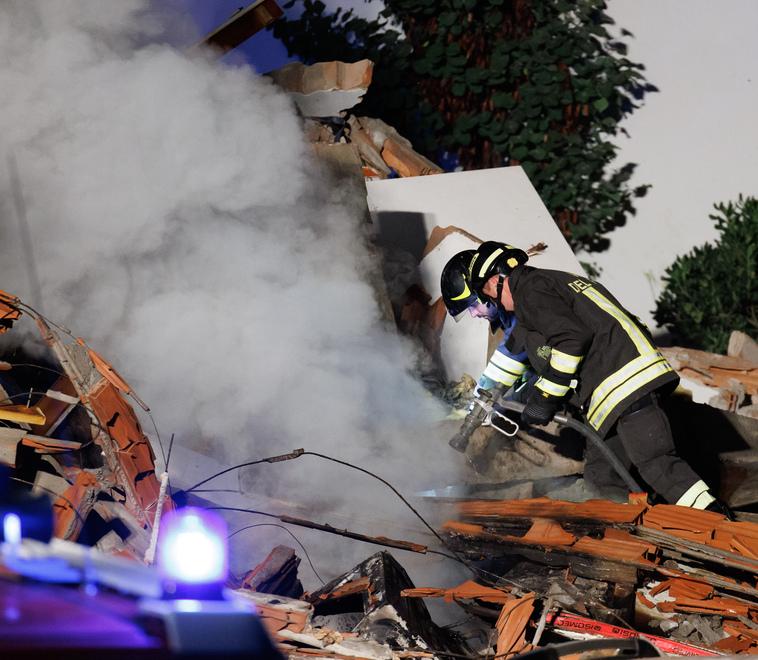 Ferrara, l’Sos dei vigili del fuoco: «Mezzi vecchi e poco personale»