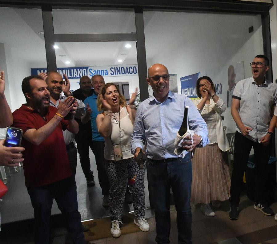 
	Massimiliano Sanna festeggia la sua vittoria nel giugno del 2022

