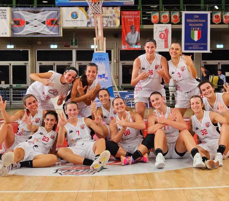 l roster del Green Lucca che sabato affronta al Palatagliate il fanalino di coda Baloncesto Firenze