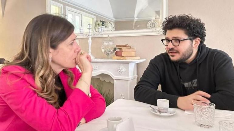 Cagliari, Alessandra Todde incontra Patrick Zaki
