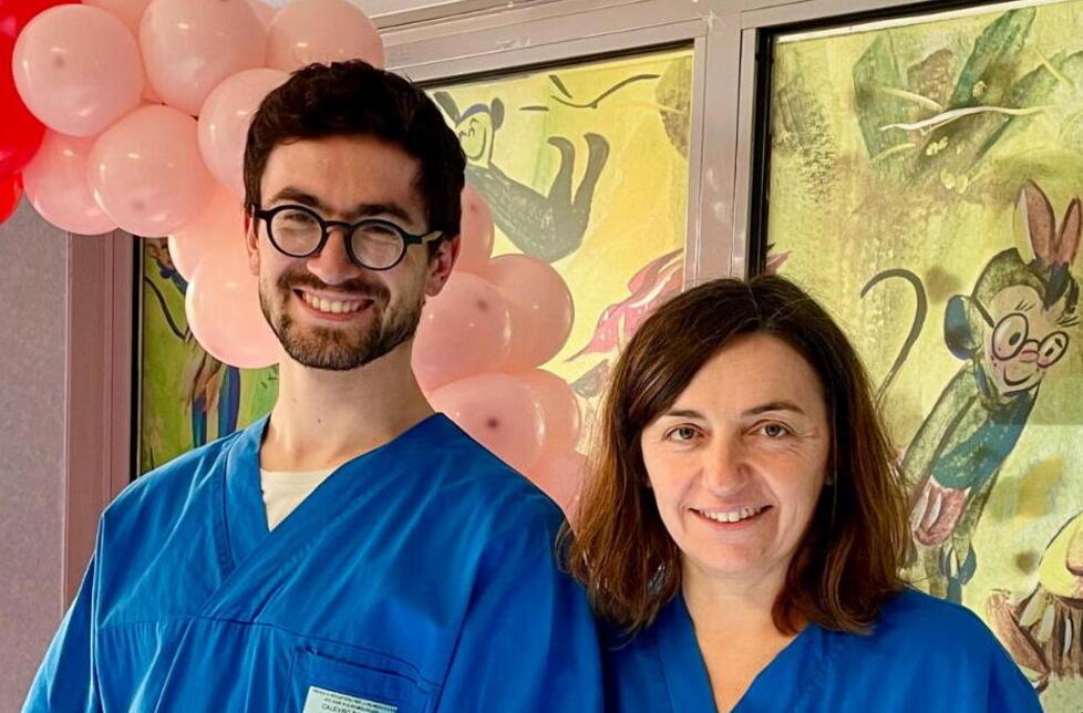 Massa, infermiere di Monasterio vince un premio e lo dona alla ludoteca dell’Ospedale del Cuore