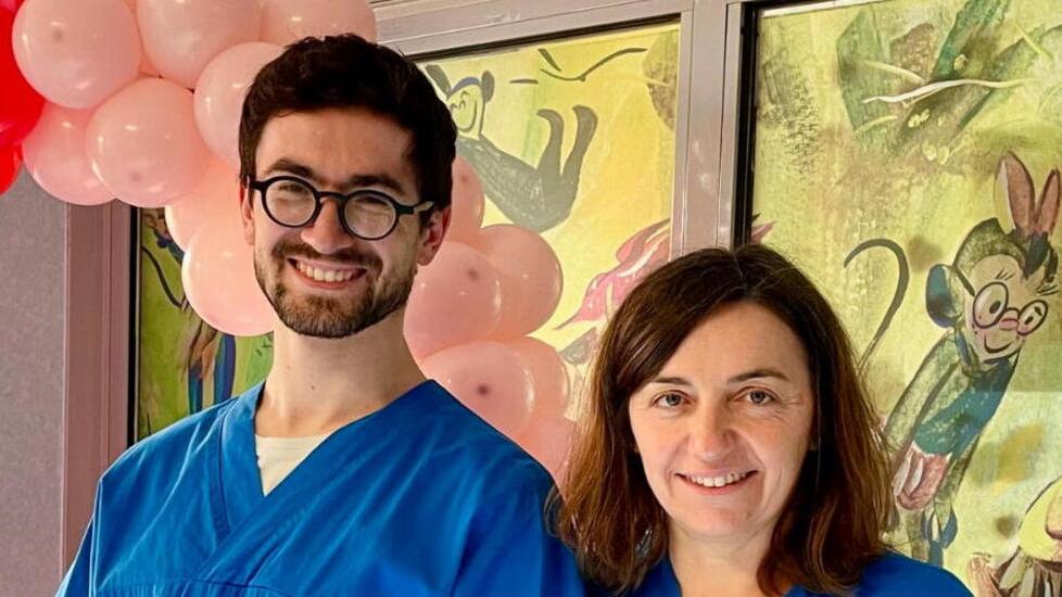 Massa, infermiere di Monasterio vince un premio e lo dona alla ludoteca dell’Ospedale del Cuore